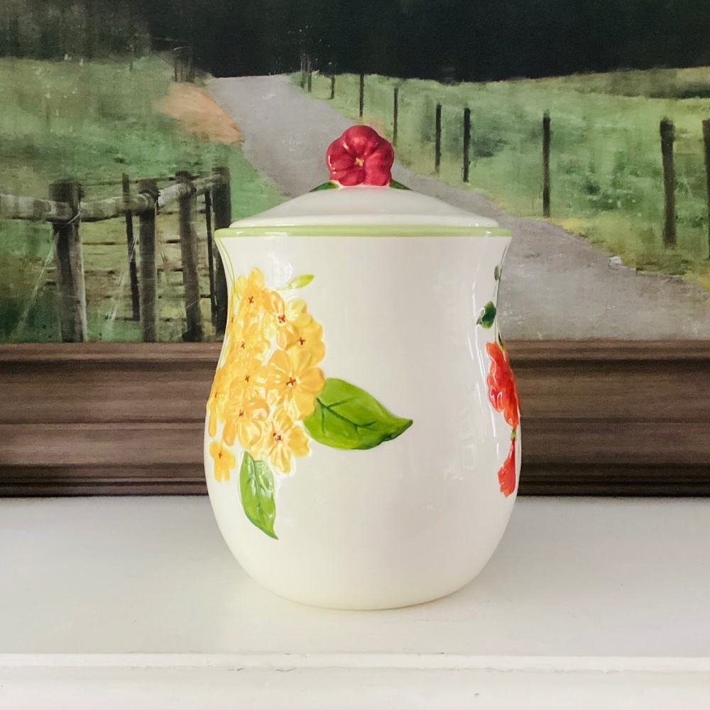 GARDEN BOUQUET lidded Cookie Jar embossed flowers Home Studio cottage country